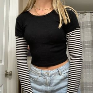Brandy Melville Long Sleeve Crop Top
